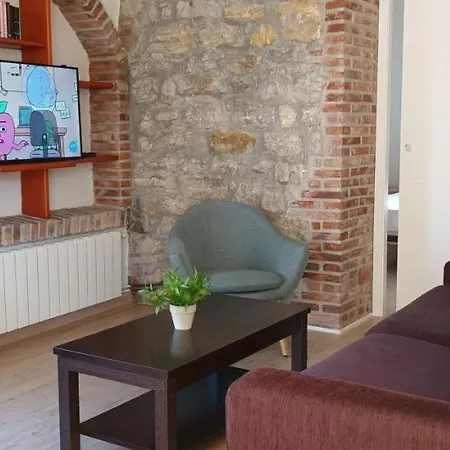 Pueblo De Apartment