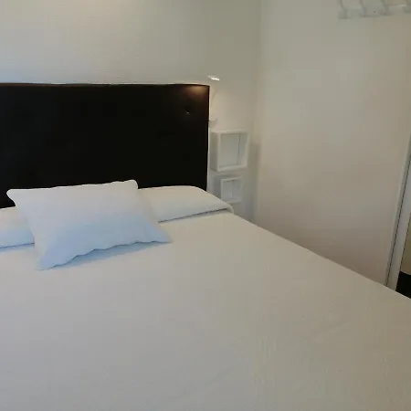 Pueblo De Apartment *